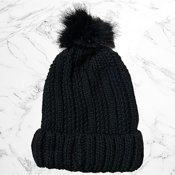2 Women’s Knitted Pom Pom Beanie Hats - Picture 2 of 5